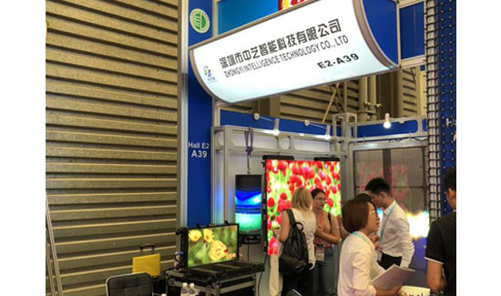 emc易倍体育(中国)股份有限公司LED电子显示屏惊艳亮相2018上海LED展